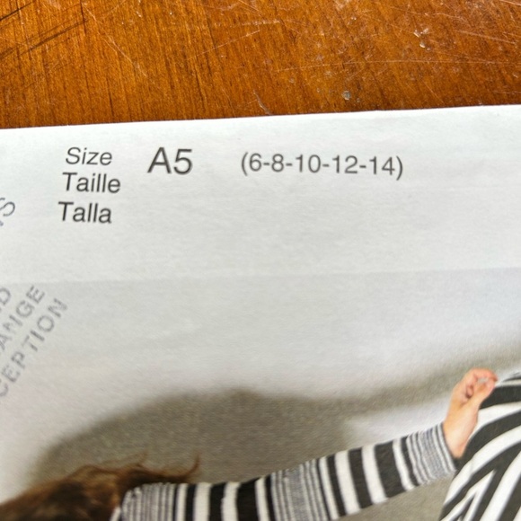 McCall's M7538 6 to 14- Pattern Misses' Crossover-Band Top and Dresses - uncut - Picture 3 of 7